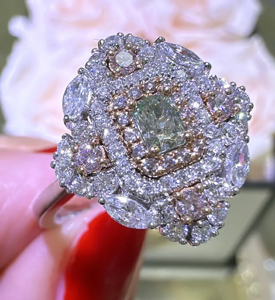 0.93carat Diamond Art-Deco Style with Center Very Rare Natural Green Diamond Ring