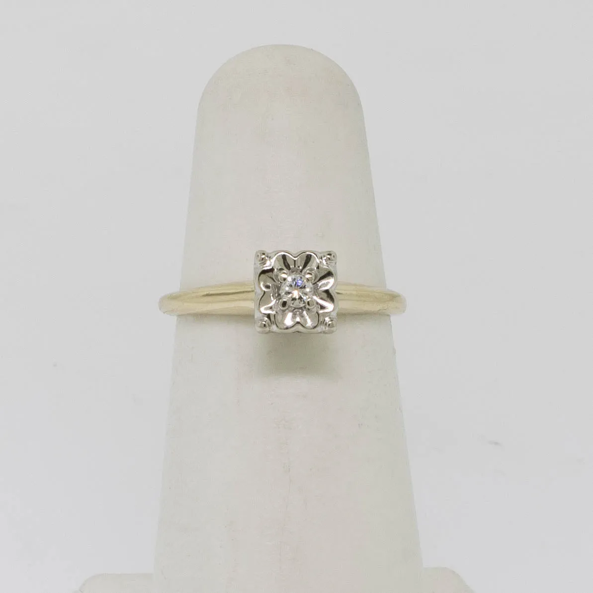 14K Yellow/White Gold Illusion Head Diamond Ring .05ct Size 4.75 Preowned