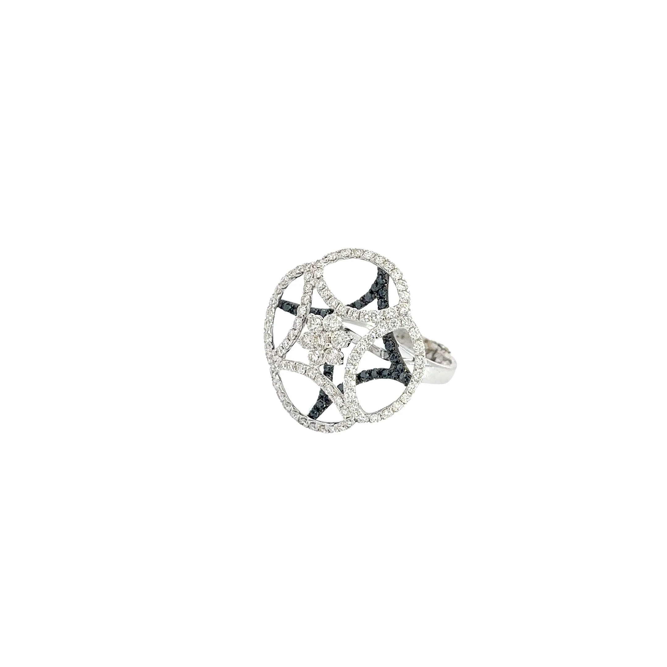 18k white Gold 1.05ct F VS2 Round White Diamond and surround by .25ct Round Black Diamond Ring
