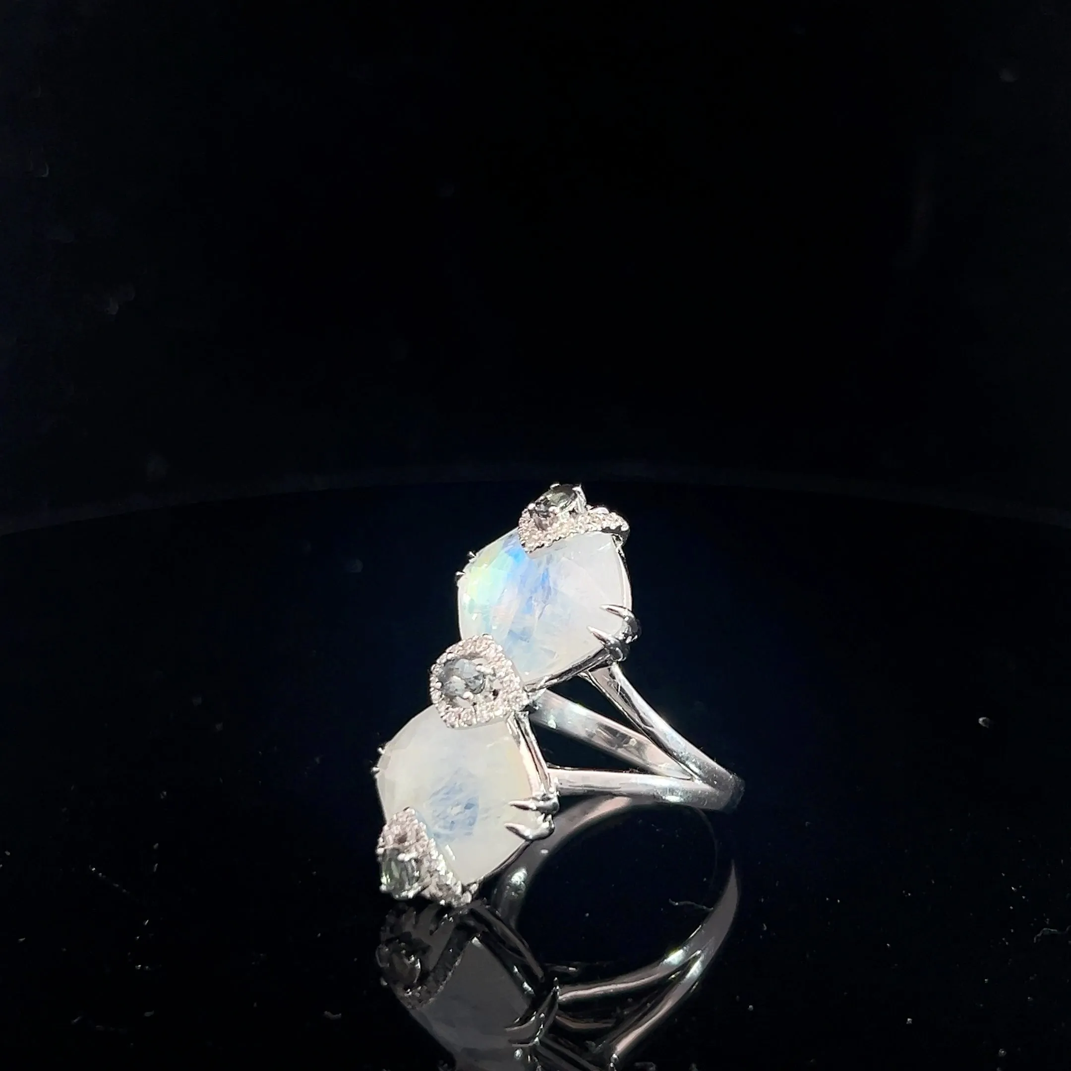 18k White Gold .25ct G VS2 Round Diamond with Moon Stone and Alexandrite Ring