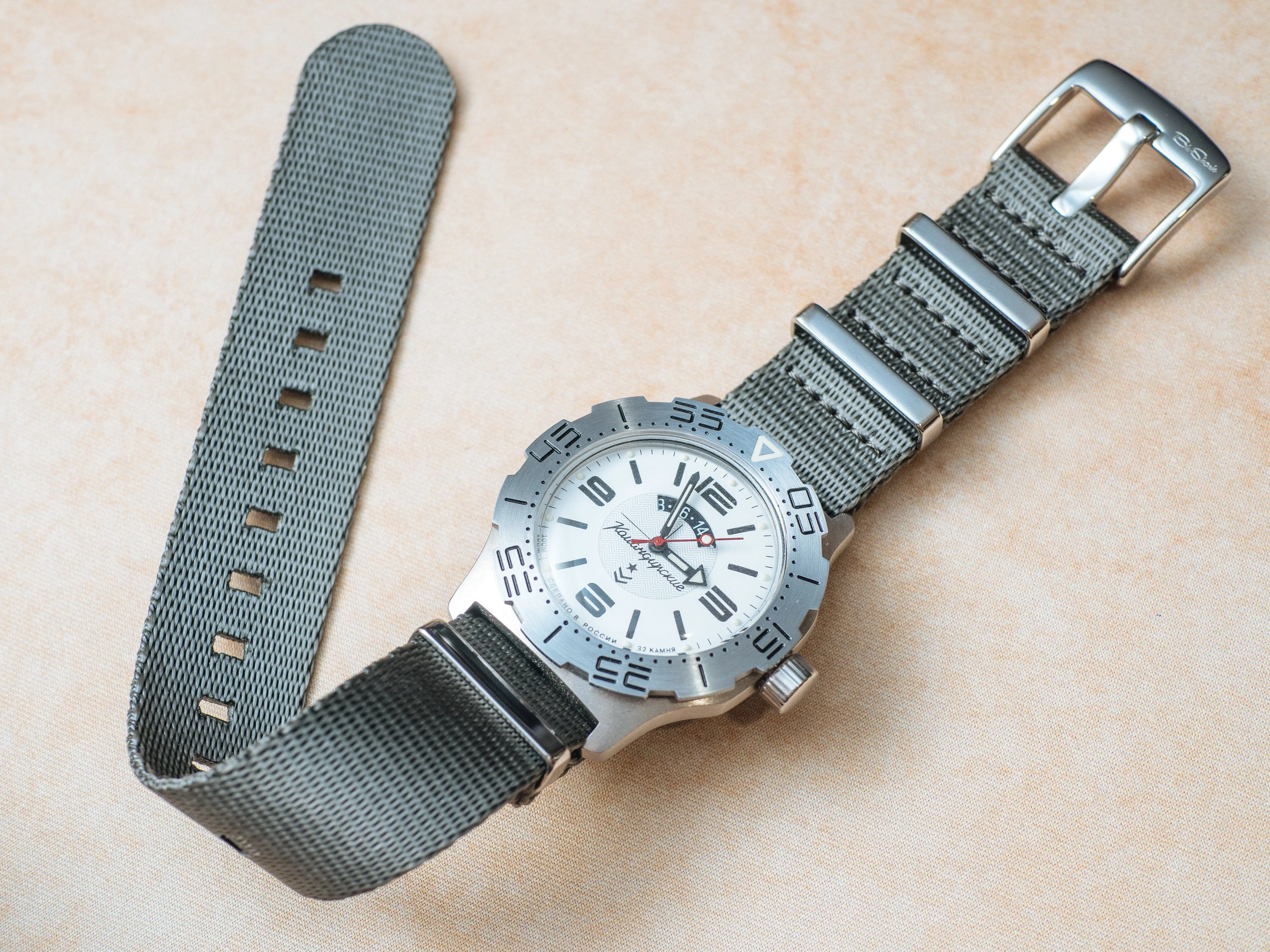 AlphaShark - Admiralty Gray
