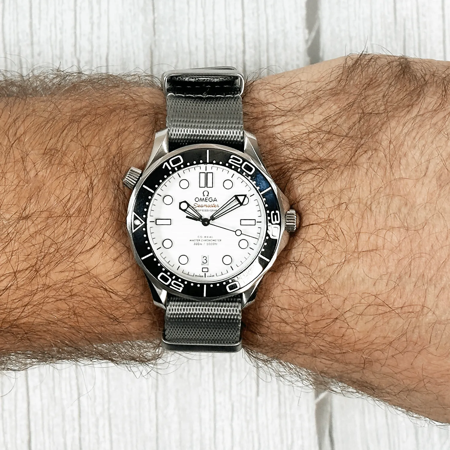 AlphaShark - Admiralty Gray
