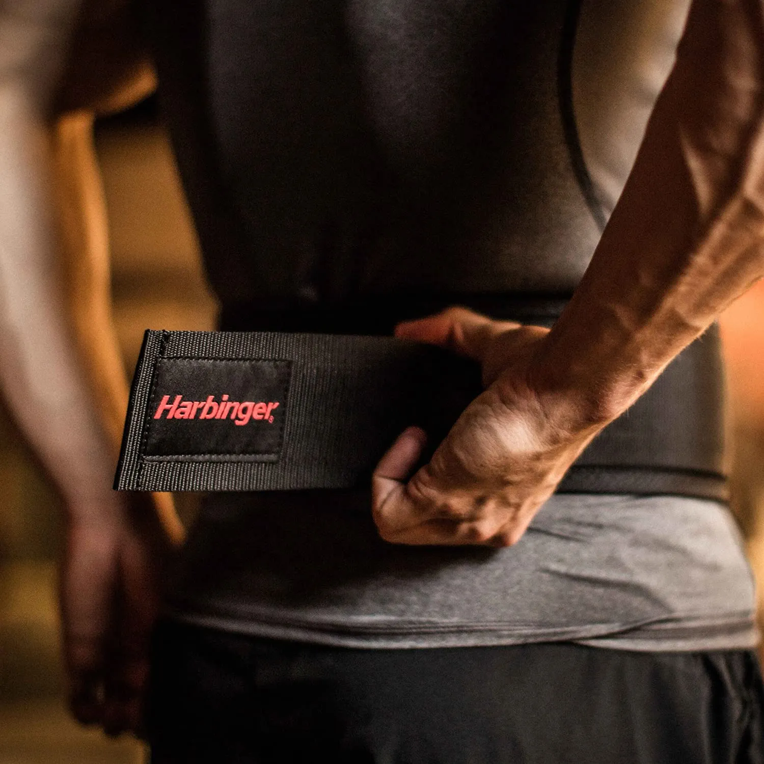 Brand new Harbinger 4-Inch Firm Fit Nylon 3-Inch Strap Belt, Large (Black)! L (33-37 inches) measure around the waist to determine size.
