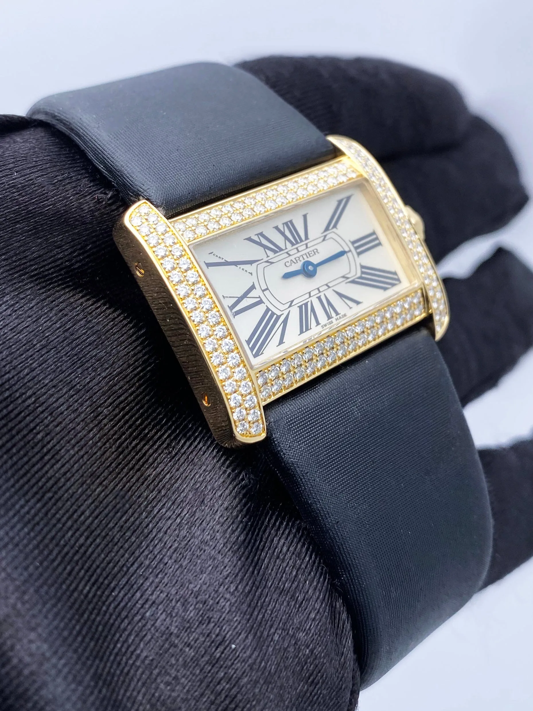 Cartier Tank Divan WA301036 Diamond Yellow Gold Ladies Watch Box Papers