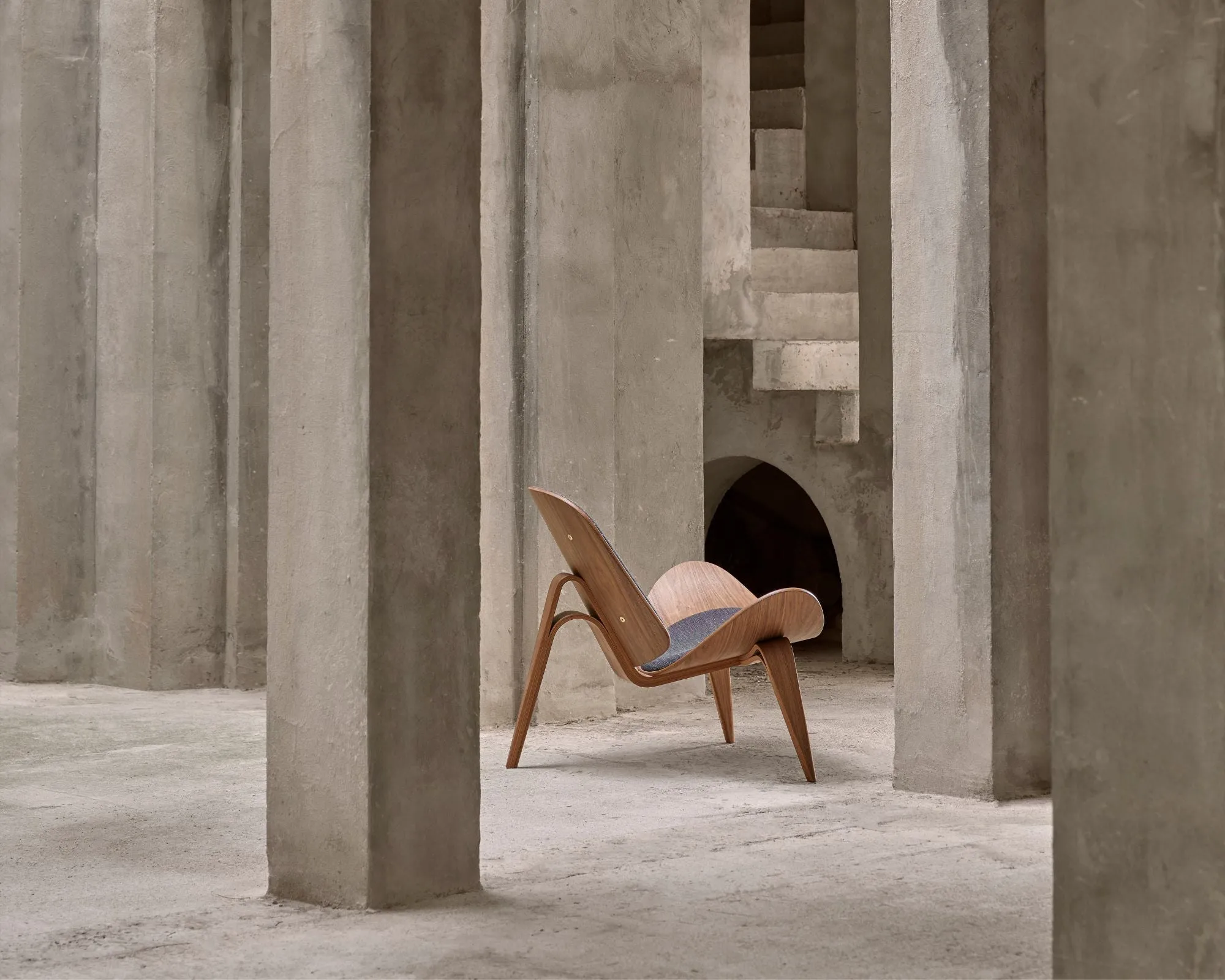 CH07 Shell Chair