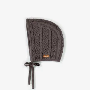 Chapeau brun en maille avec cordons, naissance || Brown knitted hat with cords, newborn