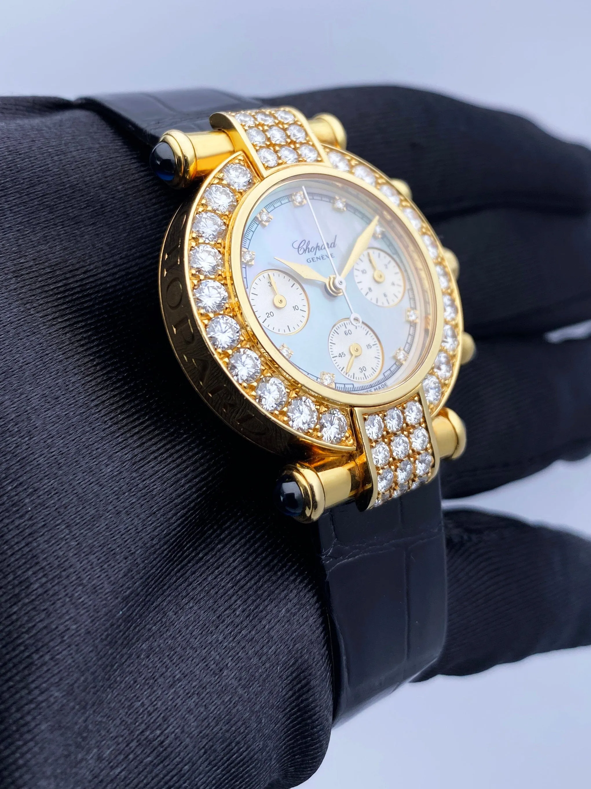 Chopard Imperiale 38/3168-23 MOP Diamond 18K Yellow Gold Ladies Watch With Box