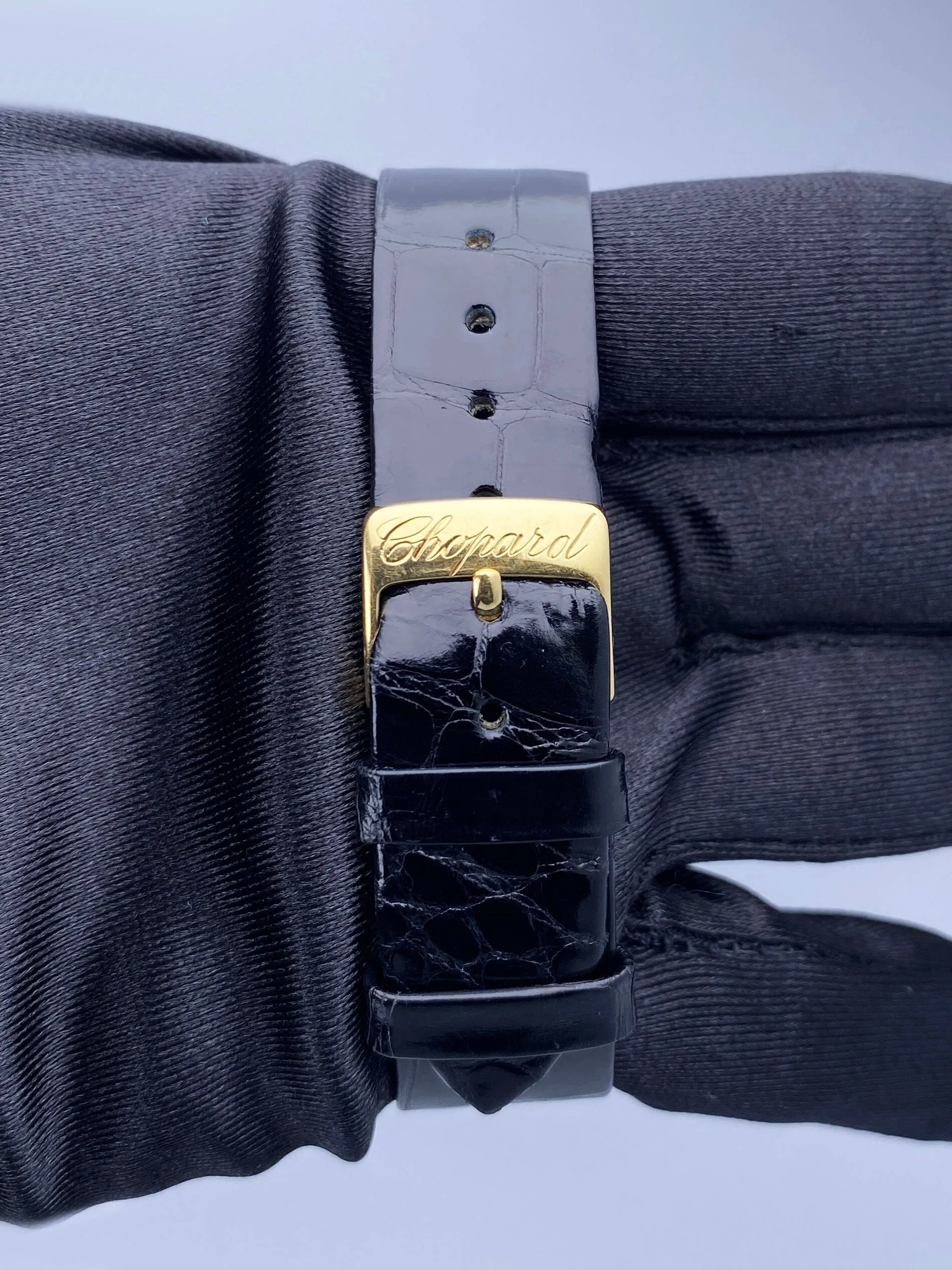 Chopard Imperiale 38/3168-23 MOP Diamond 18K Yellow Gold Ladies Watch With Box
