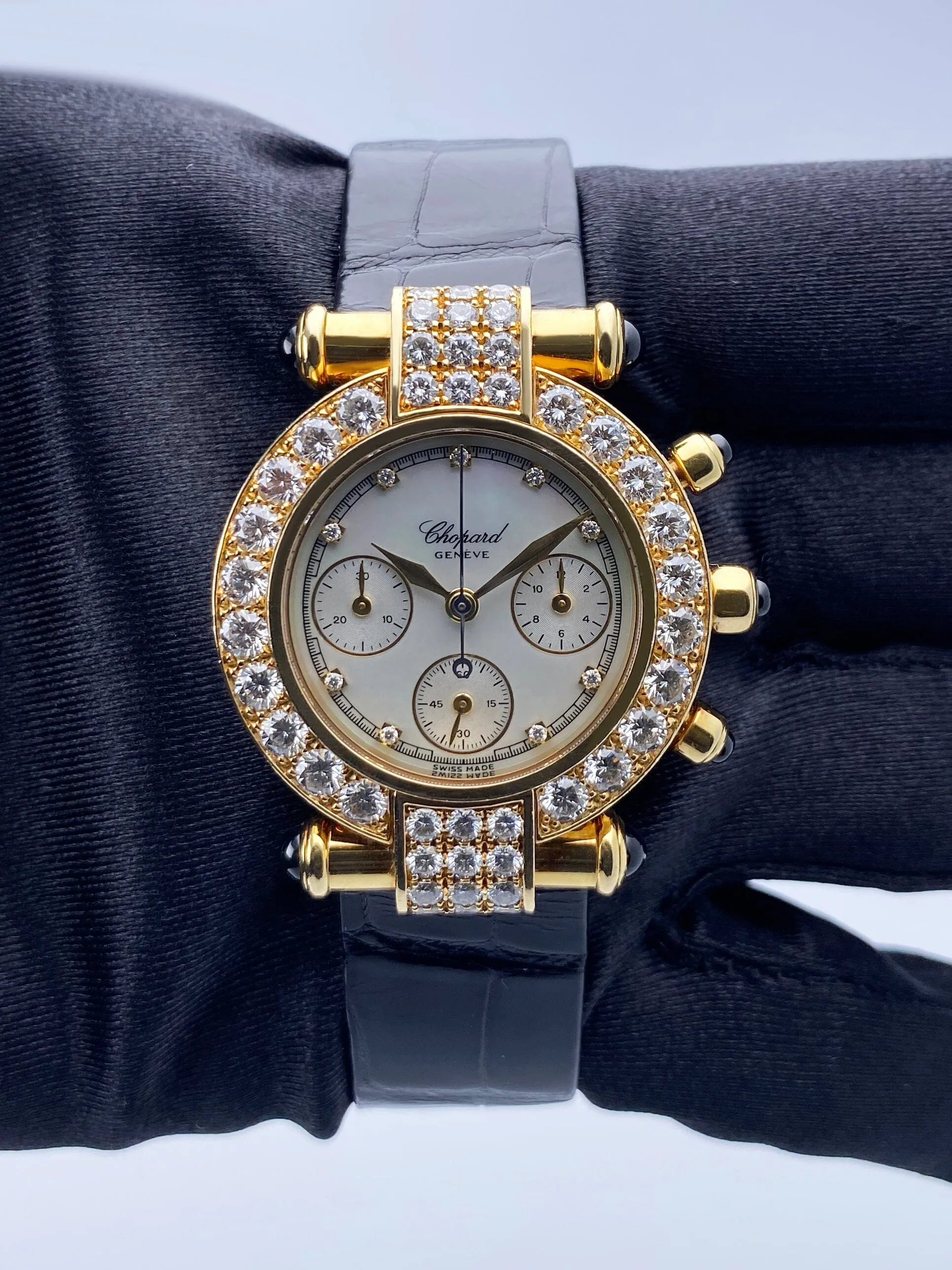 Chopard Imperiale 38/3168-23 MOP Diamond 18K Yellow Gold Ladies Watch With Box