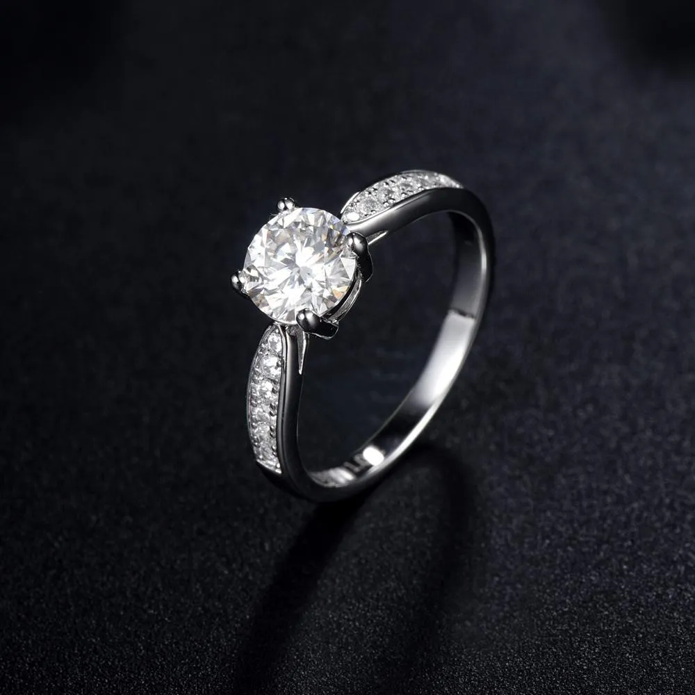 Classic Four Claw Setting with Stone Set Shoulders, 1.00ct Round Cut