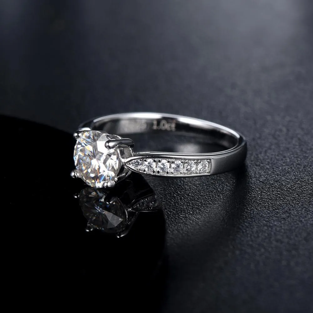Classic Four Claw Setting with Stone Set Shoulders, 1.00ct Round Cut