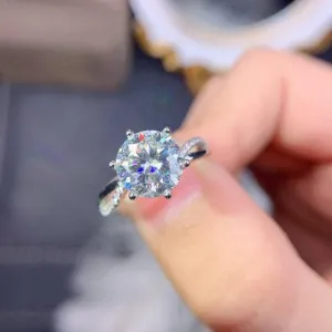 Dainty 6 Claw 3.0 Ct Brilliant Cut Diamond Twist Ring