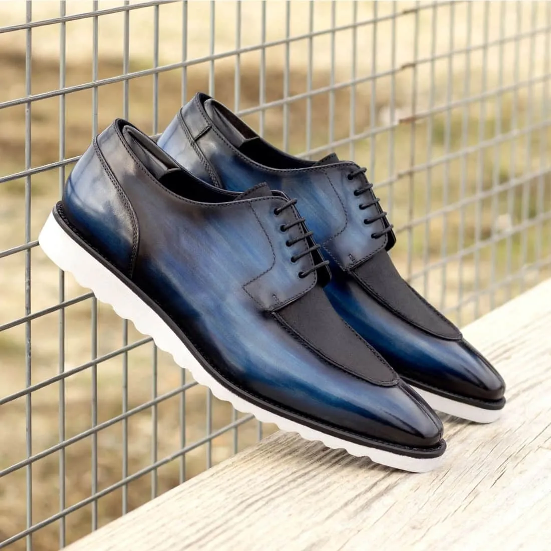 Derbie Chasse en cuir patiné bleu et daim gras - Semelles Sport