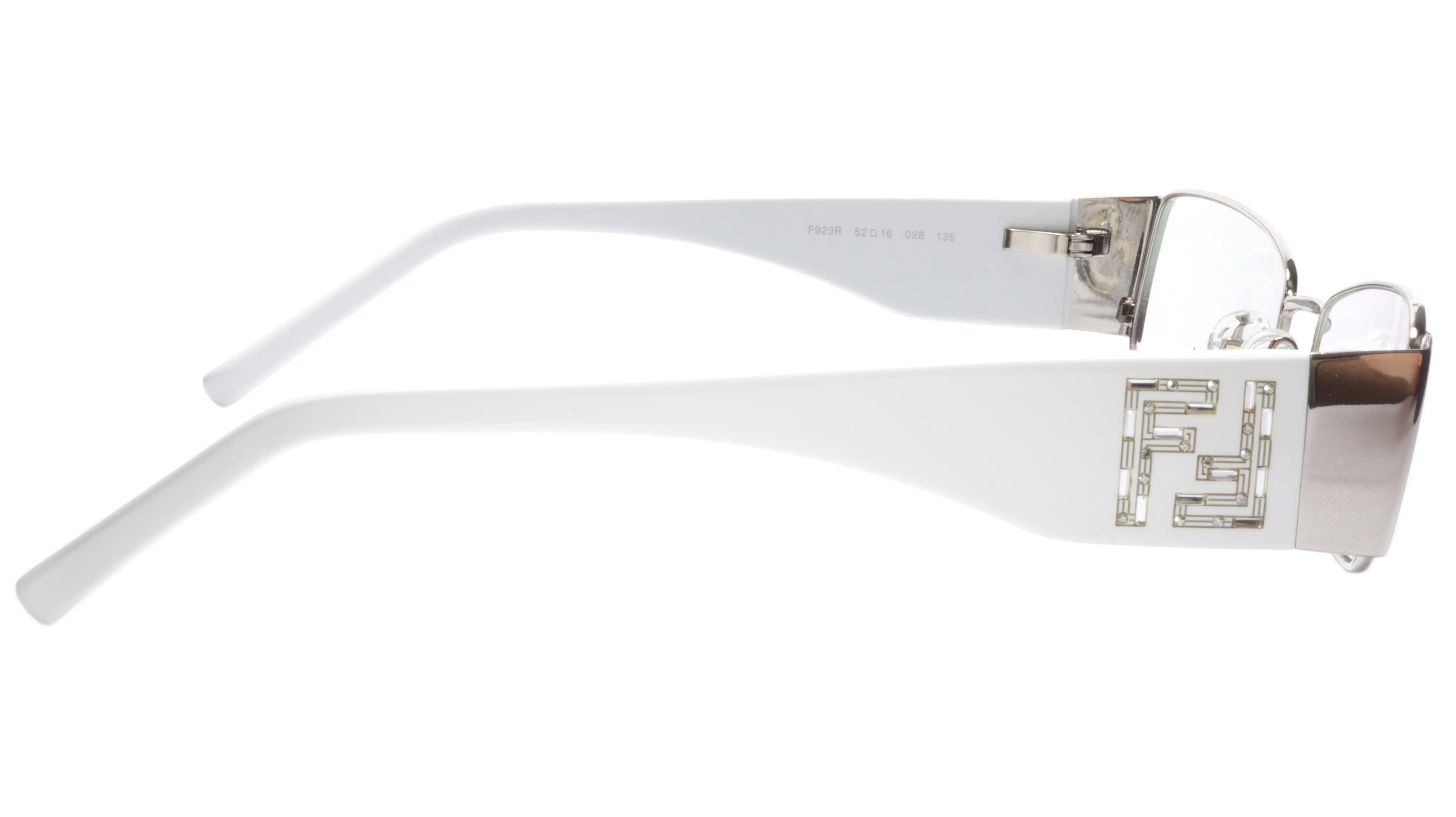 Fendi Eyewear for a Pure Summer Style