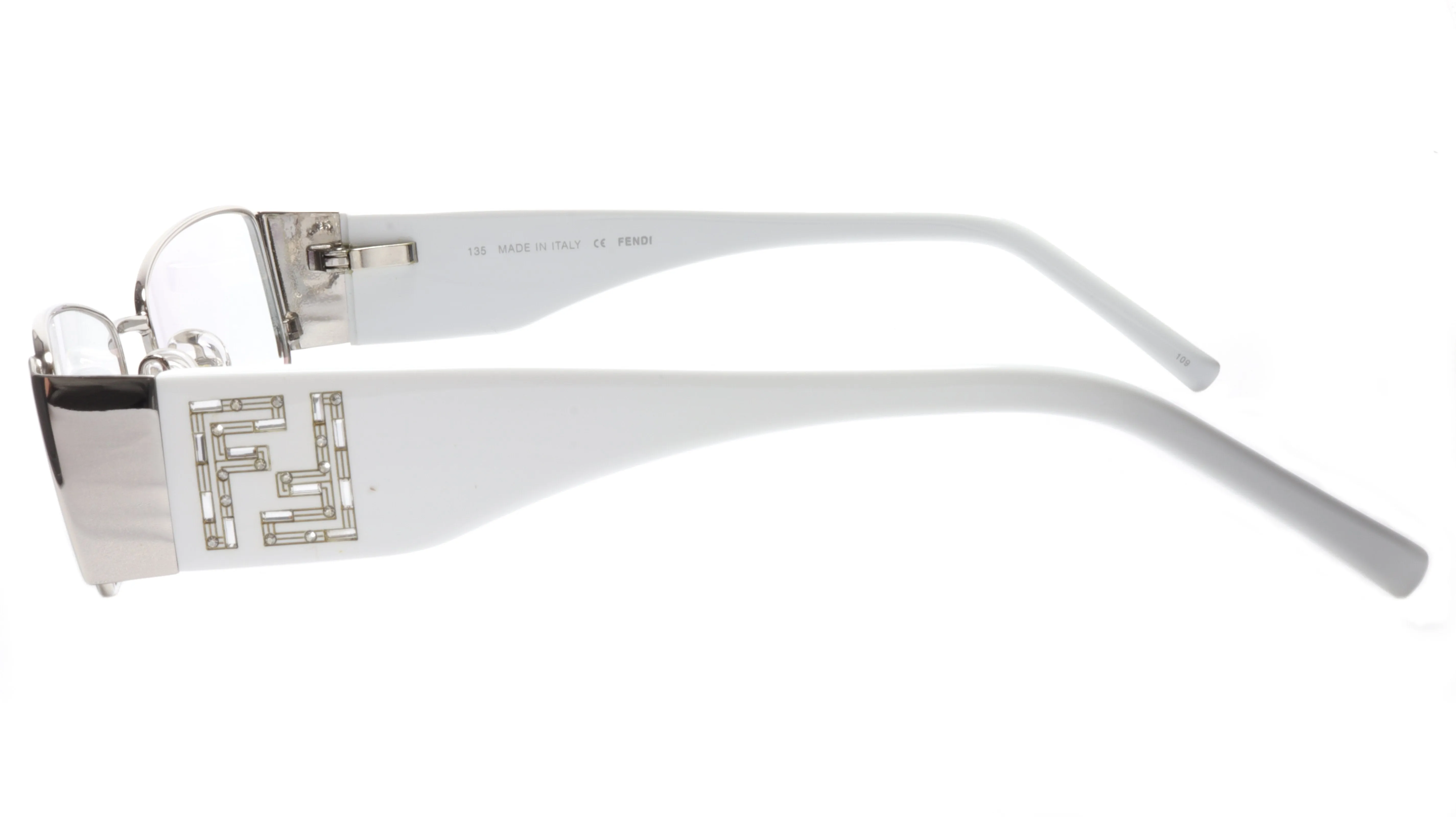 Fendi Eyewear for a Pure Summer Style