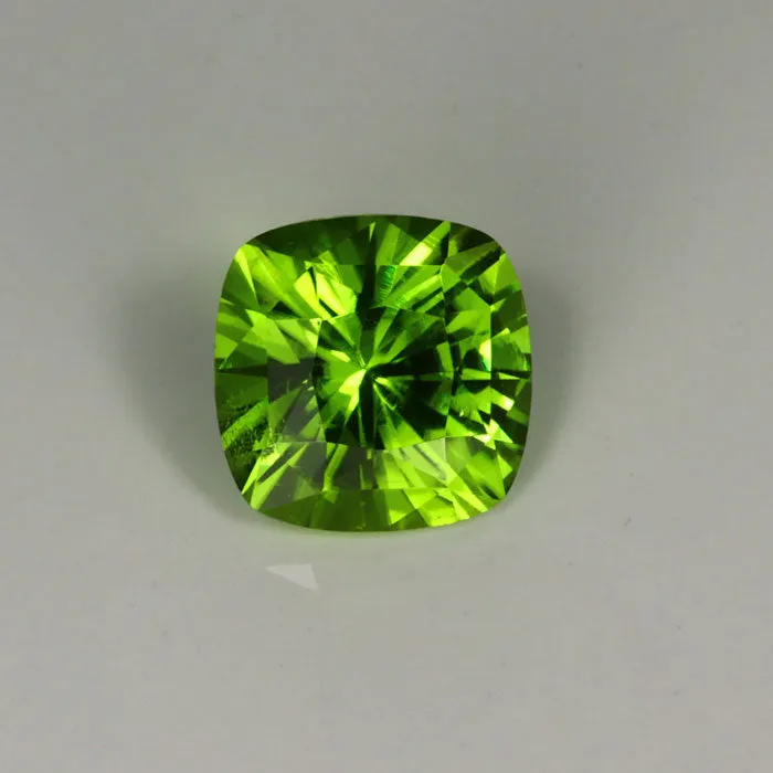 For CD: Square Cushion Peridot Gemstone 4.86cts