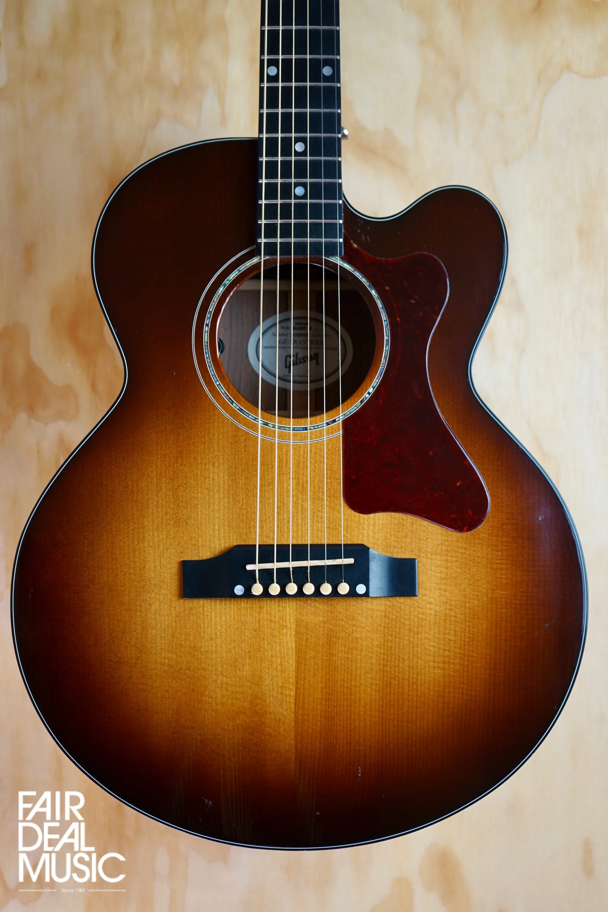 Gibson Parlour Walnut M (Avant Garde) Sunburst, USED