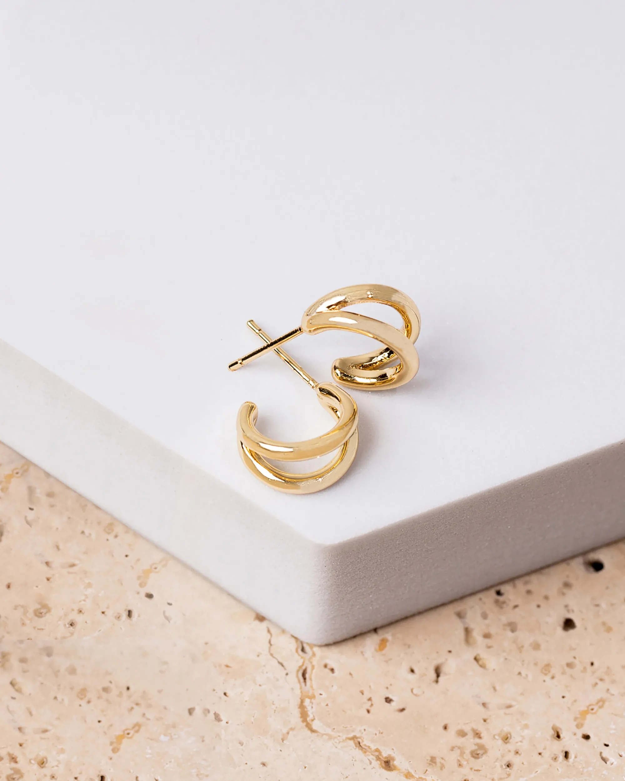 Mia Hoops
