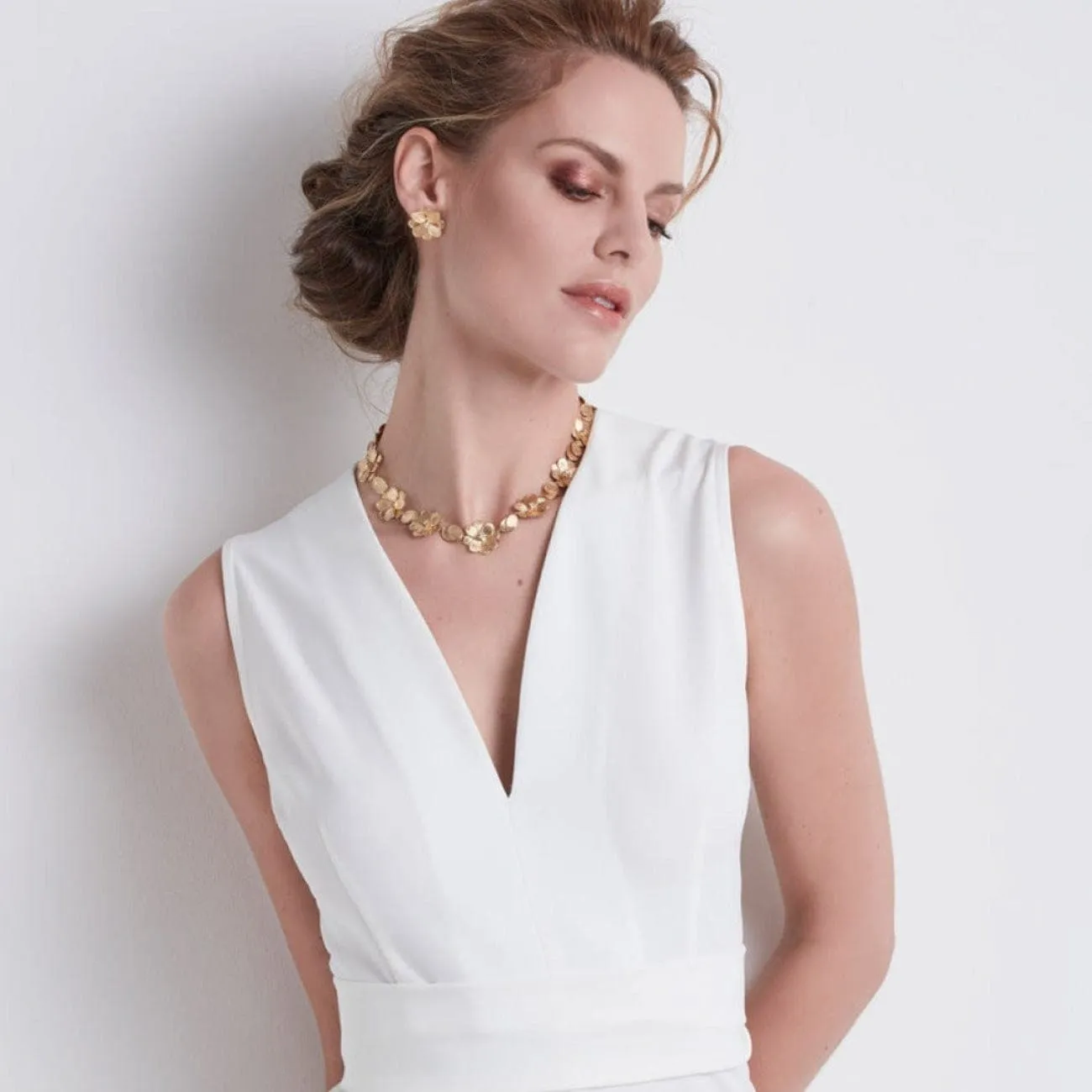 Petali 18K Yellow Gold Flower Collar Diamond Necklace