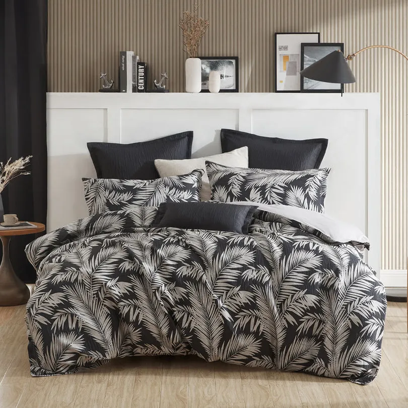 Platinum Collection VILLA BLACK QUILT COVER SET