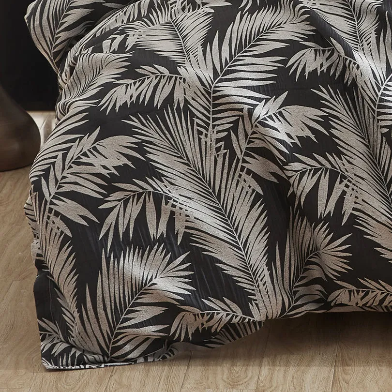 Platinum Collection VILLA BLACK QUILT COVER SET
