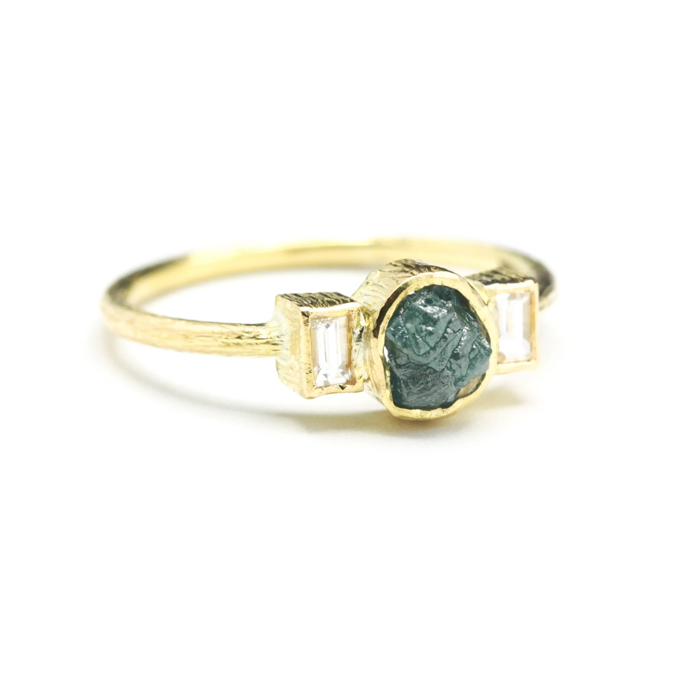 Rough diamond ring and twin side set diamonds with 18k gold texture band