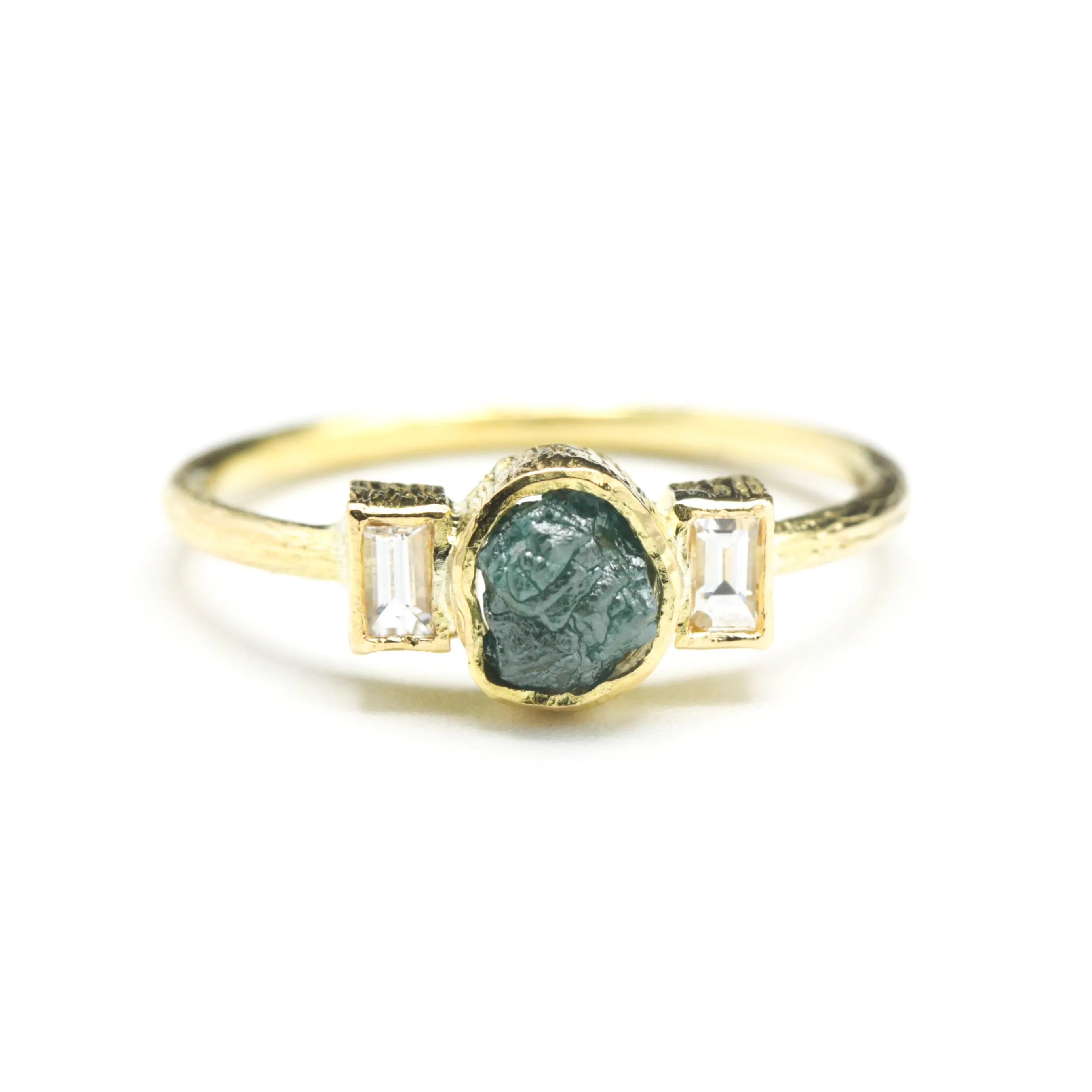 Rough diamond ring and twin side set diamonds with 18k gold texture band