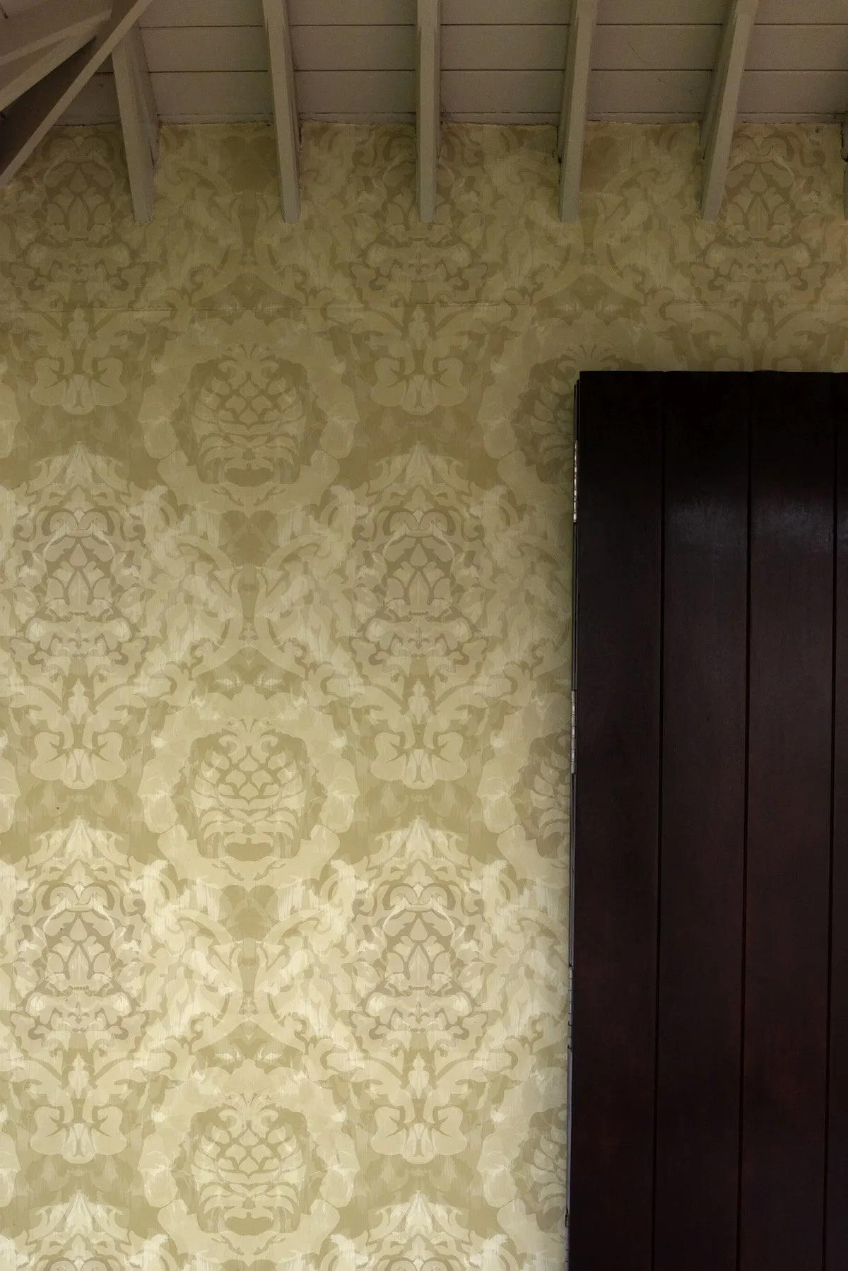 skull damask superwide wallpaper