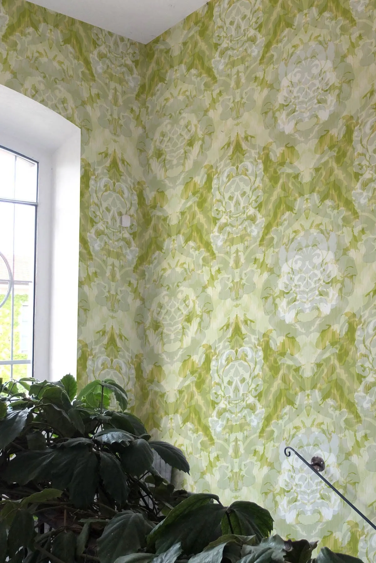 skull damask superwide wallpaper