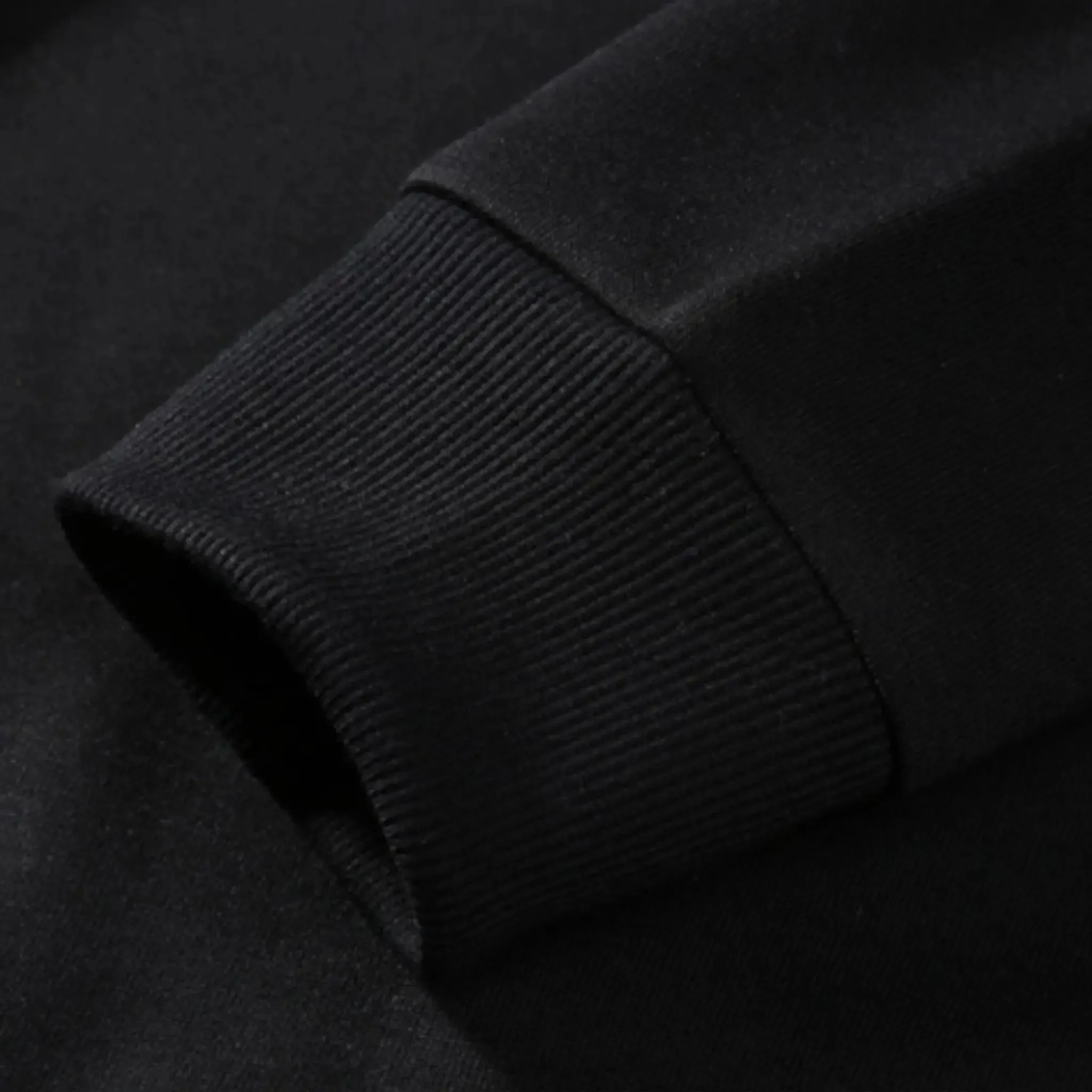 SWEAT MILITAIRE AVEC POCHE AVANT