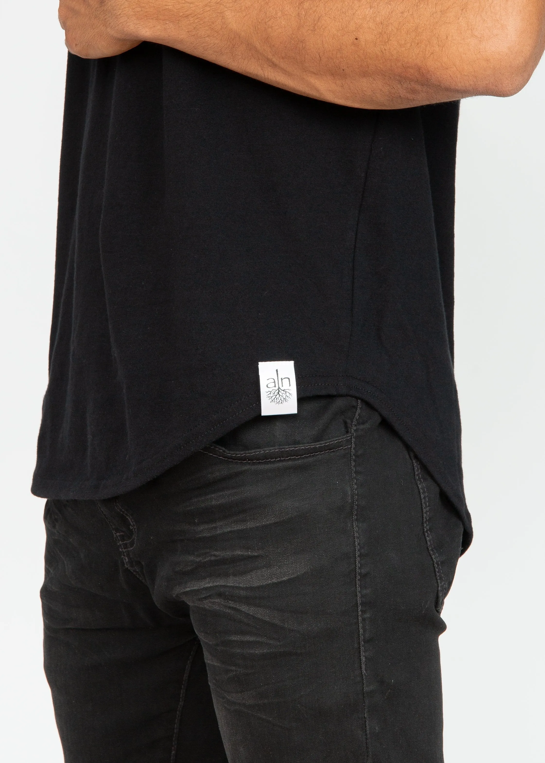 T-shirt scoop