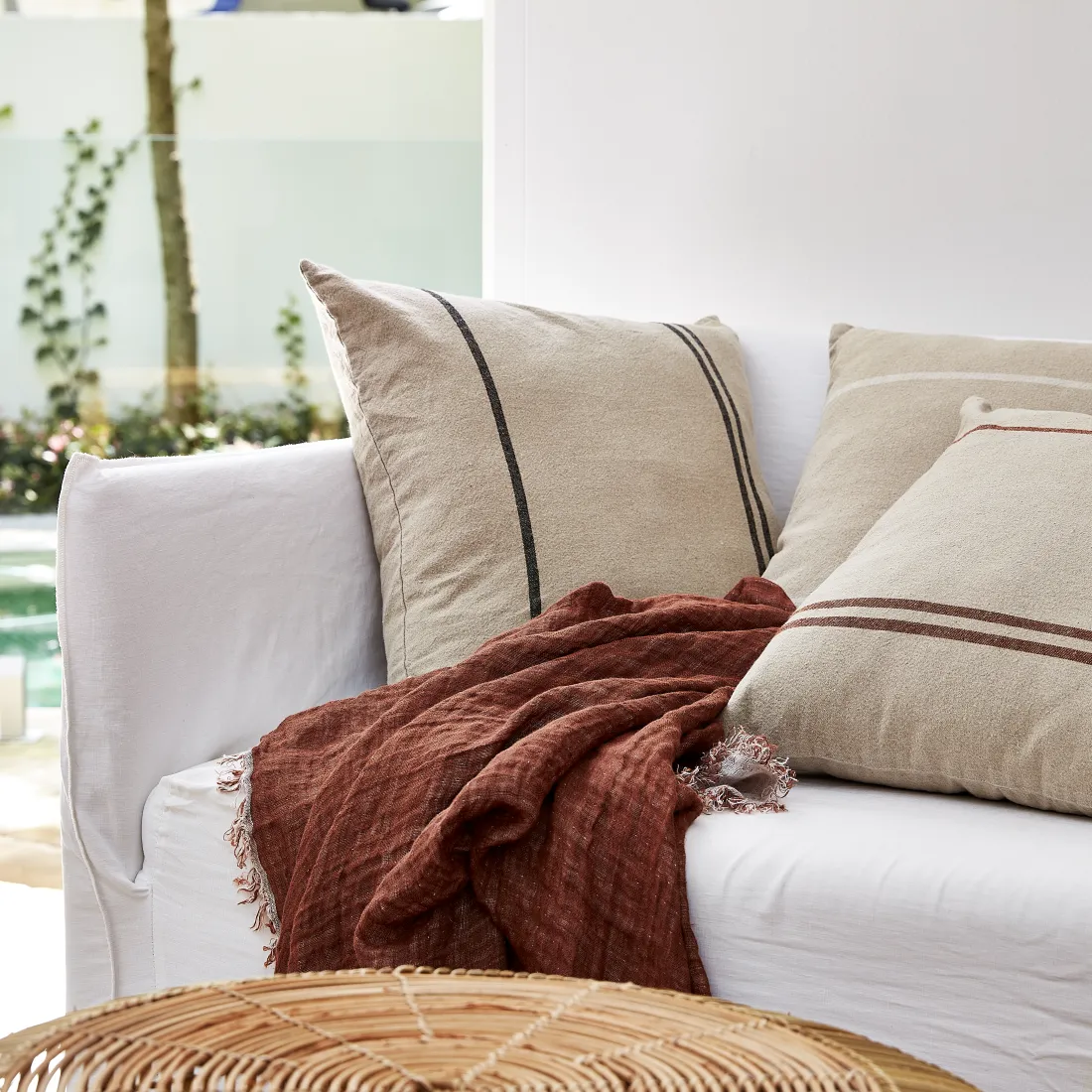 Urban Oasis Anika Square Cushion Jet