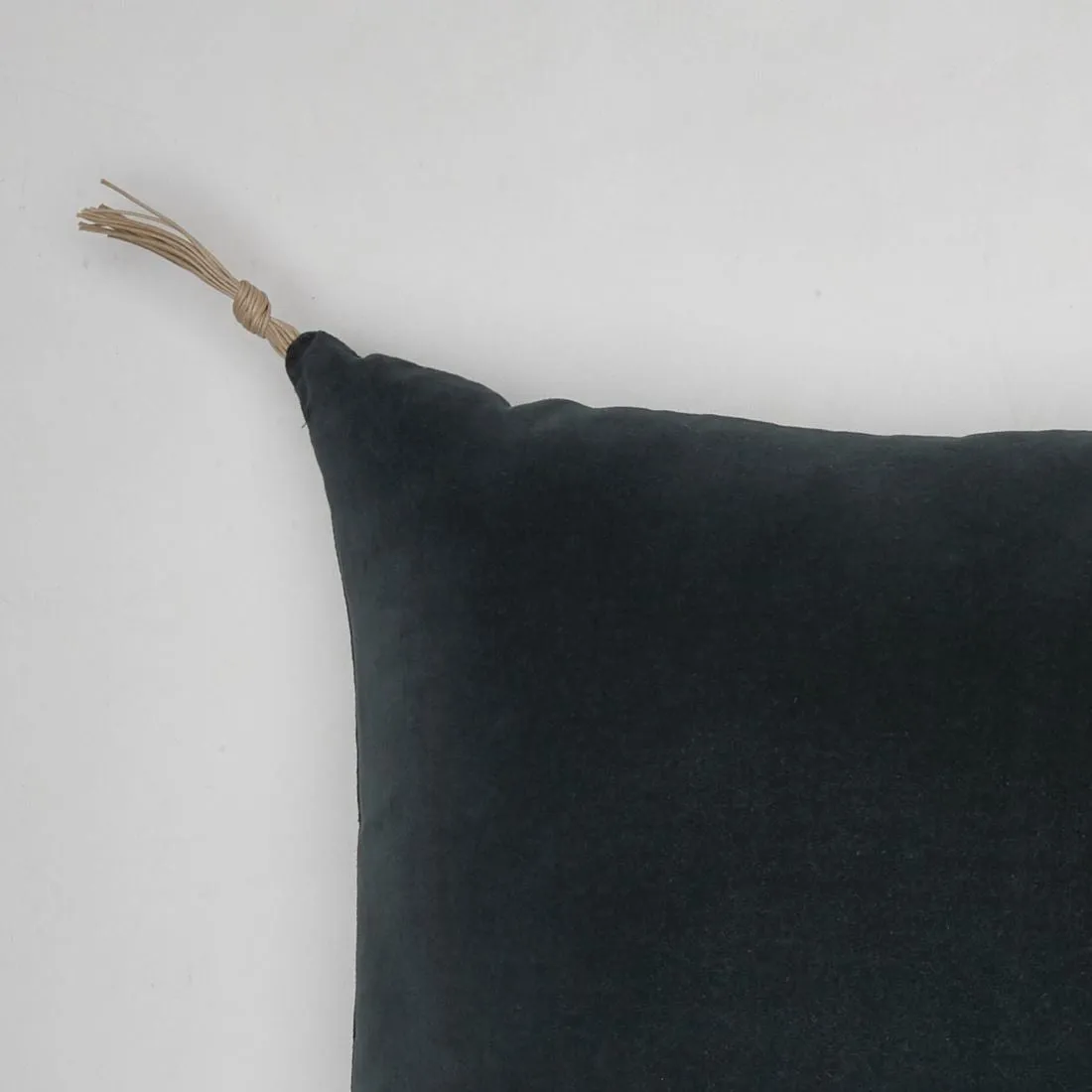 Urban Oasis Ava Square Cushion Woodland Gray