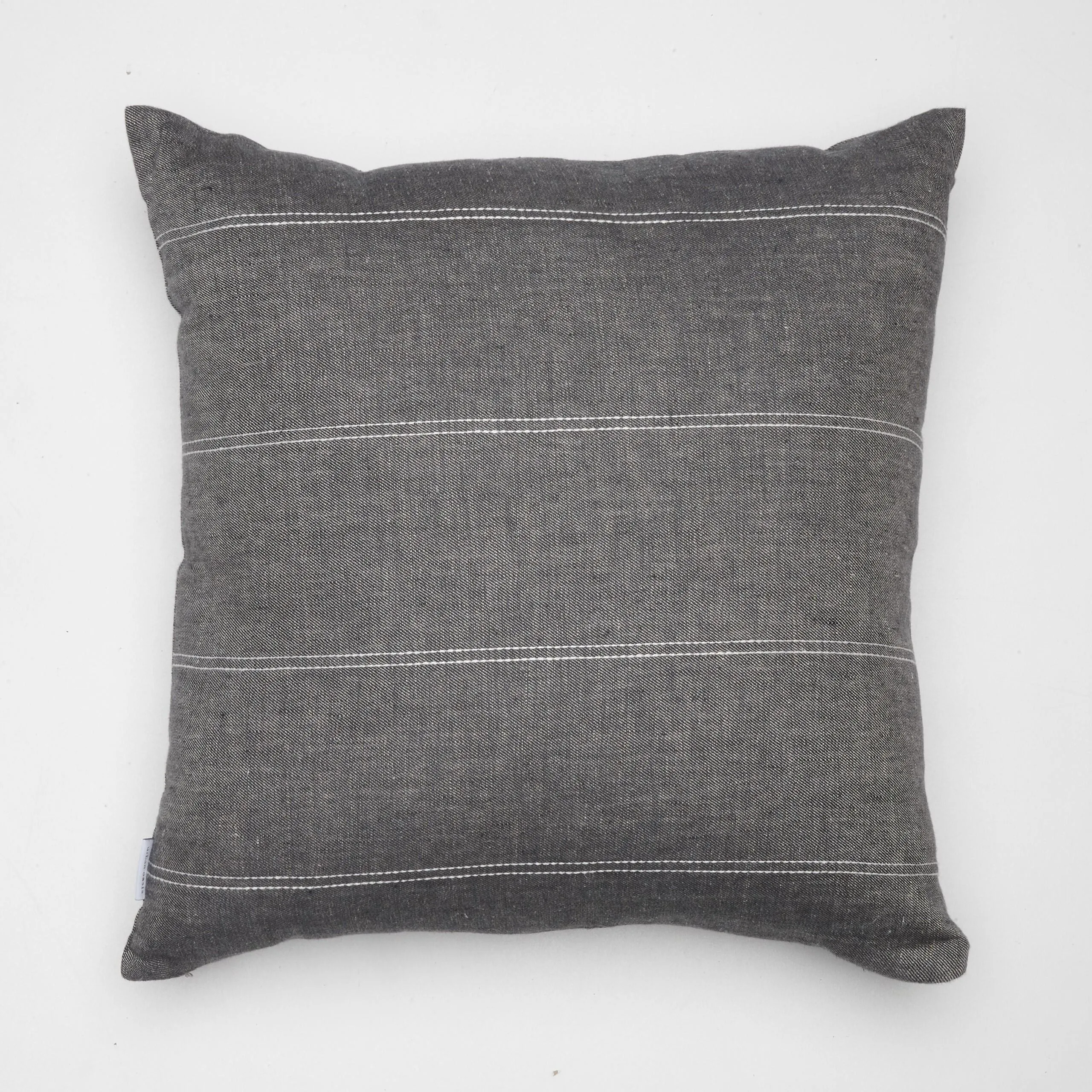 Urban Oasis Ayla Square Cushion Woodland Gray