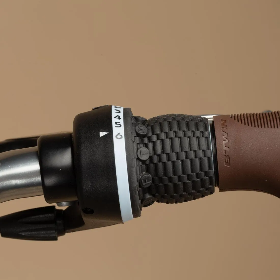VELO DE VILLE ELOPS 520 CADRE HAUT KAKI